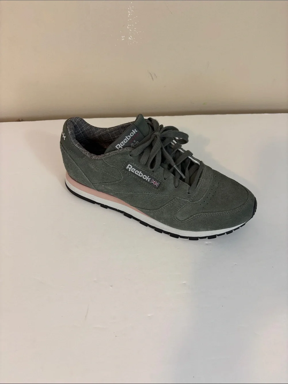 Reebok Classics as Classic Leather W&W Ironstone/ Pink/ Grey Shoes 8.5